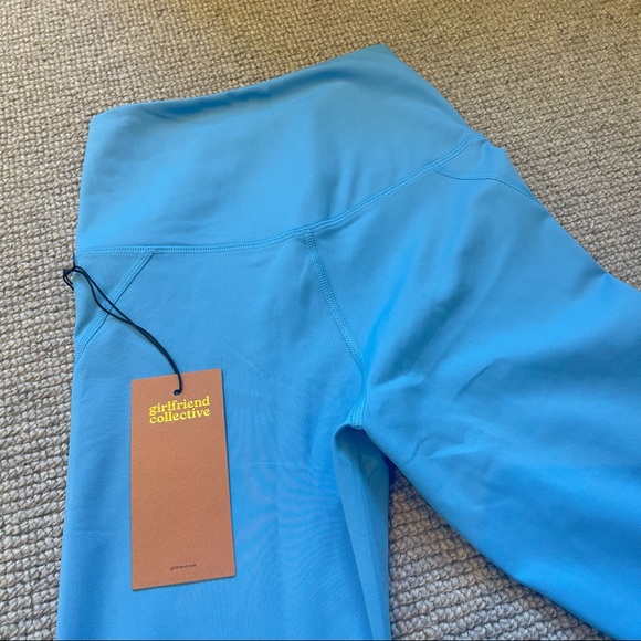 Girlfriend Collective Compressive High-Rise Legging in Haze (XS) - Picture 9 of 10